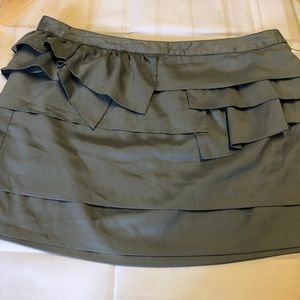 Wilster Women's Gray Ruffle Skirt Size Large JR